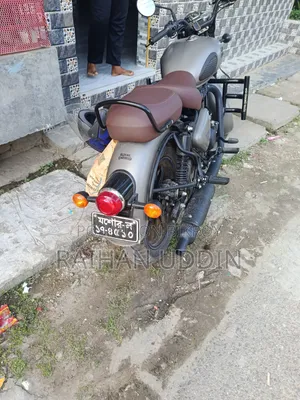 Royal Enfield Classic 350 2025 Silver