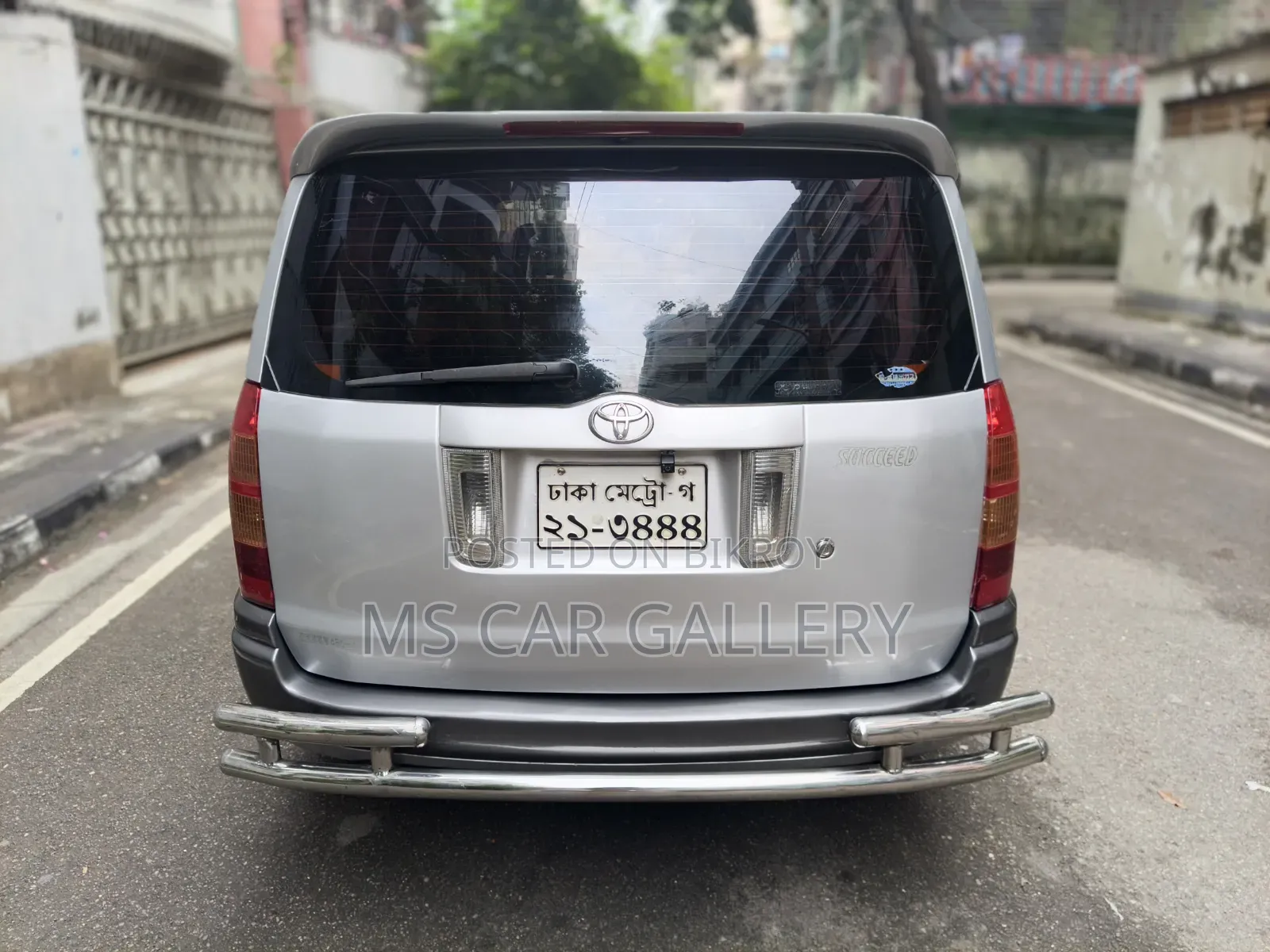 টয়োটা সাকসিড ২০০৩ রূপালী