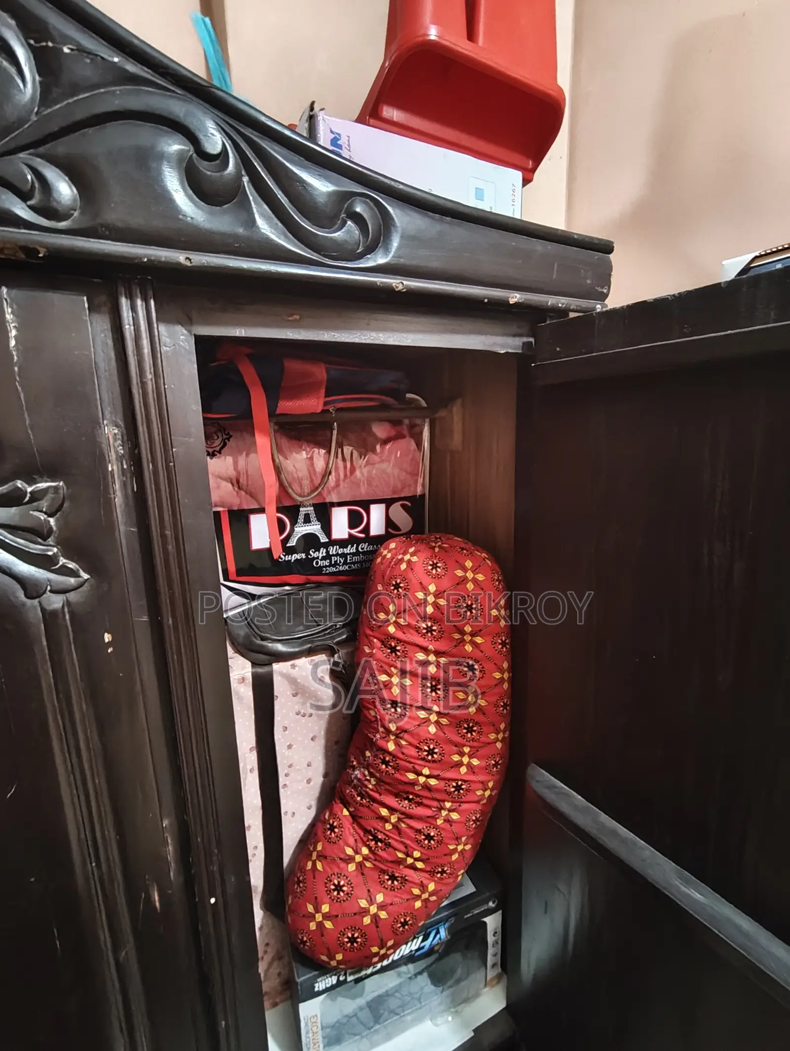 ৩ পাল্লা আলমিরা
