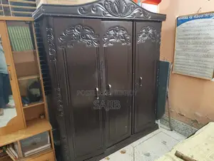 ৩ পাল্লা আলমিরা