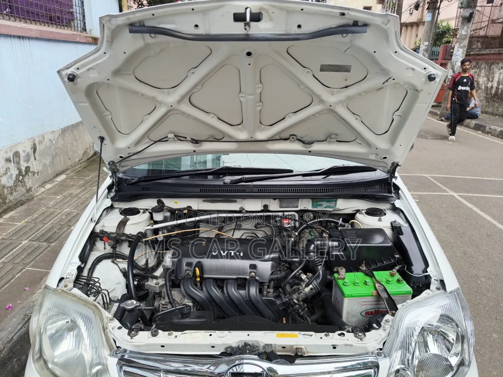 টয়োটা করোল্লা ২০০৩ সাদা