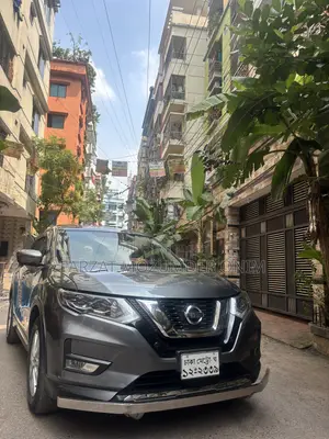 নিসান এক্স-ট্রেইল ২.০ হাইব্রিড এফডব্লিউডি ২০১৮ গ্রে