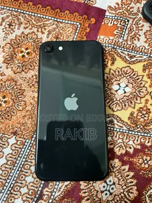 Apple iPhone SE 128 GB Black