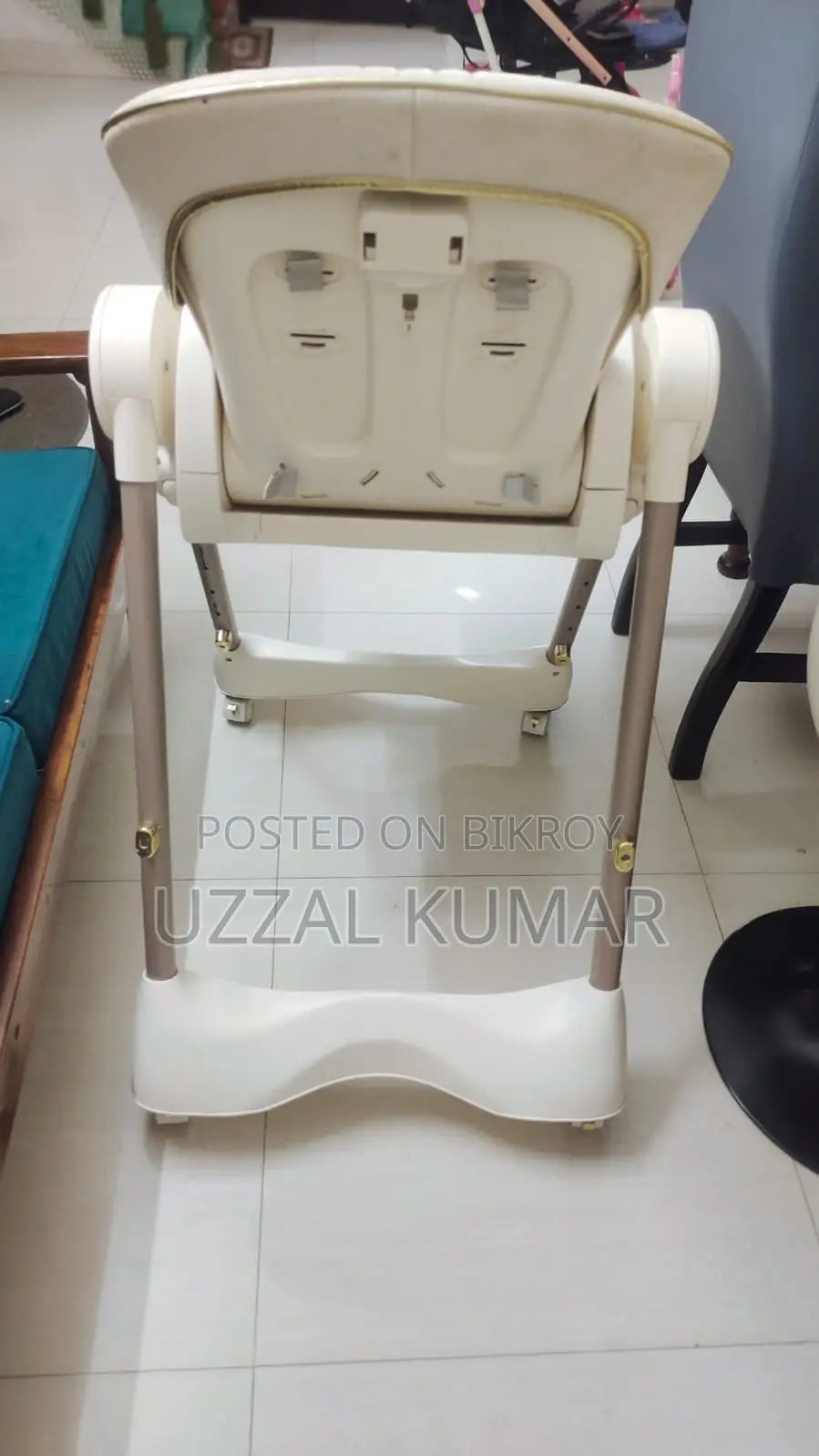 বাচ্চাদের খেলনা, সাইকেল, স্ট্রোলার এবং হাই চেয়ার বিক্রয় হবে।