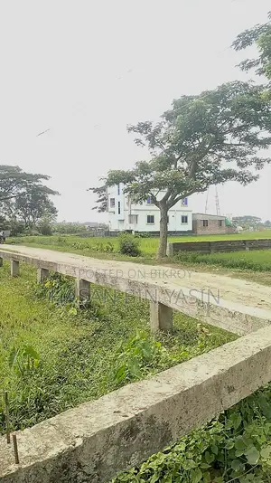যশোর সদরে জমি বিক্রয় (যশোর মেডিকেল কলেজ হাসপাতালের কাছে)