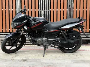 বাজাজ পালসার ১৫০ ২০১৮ কালো