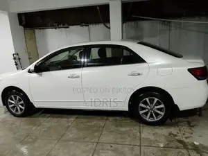 Toyota Premio 1.5 FWD 2016 Pearl