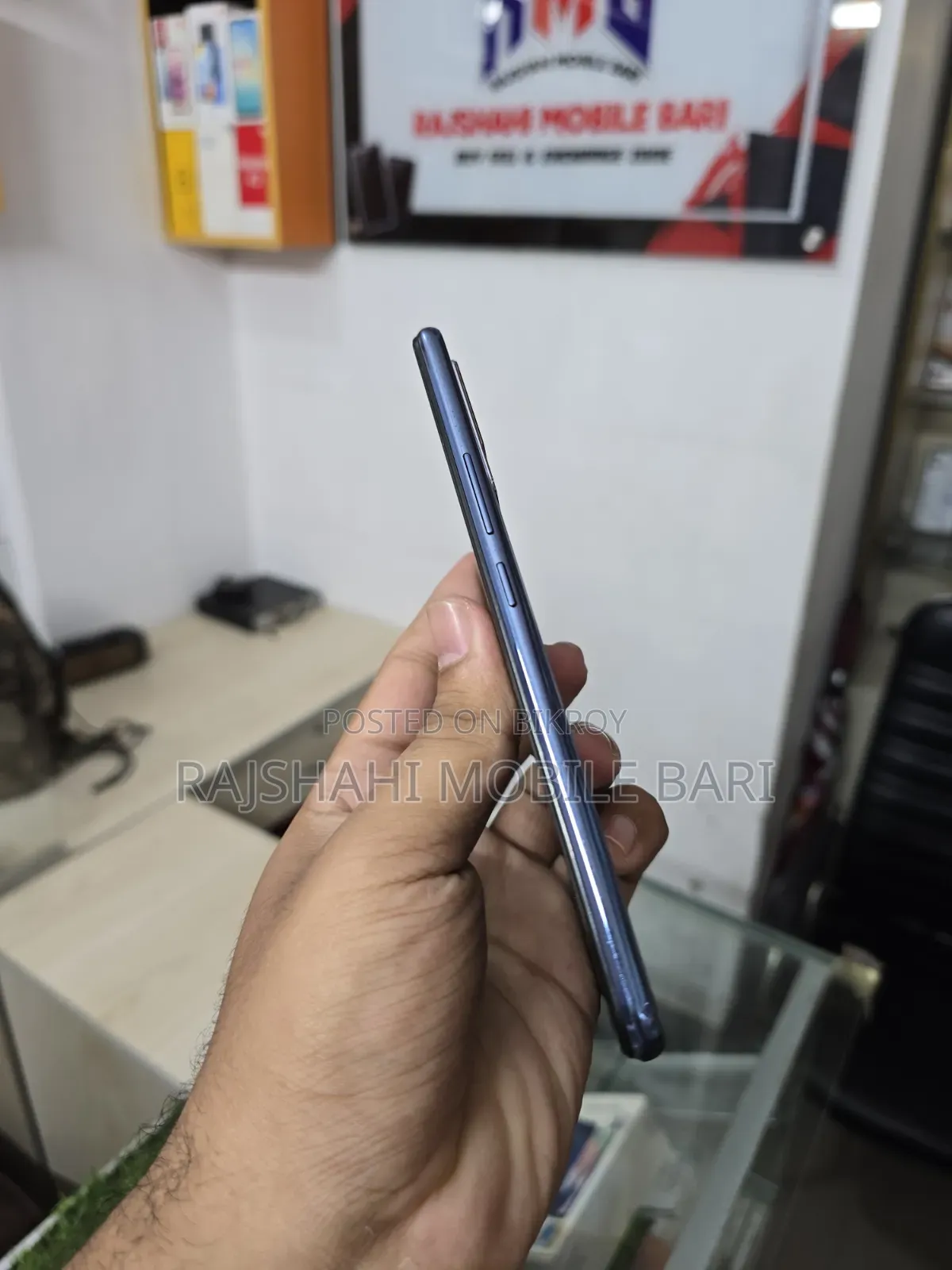 Vivo Y73 64 GB Blue