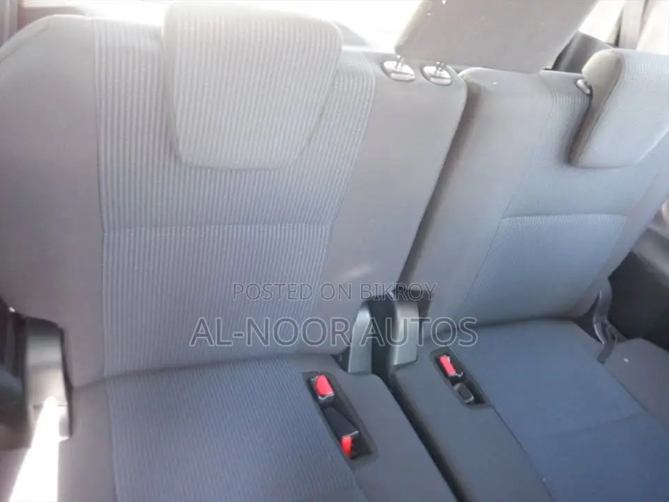 Toyota Noah 1.8 Front-Wheel Drive Hybrid (7 Seater) 2021 Black