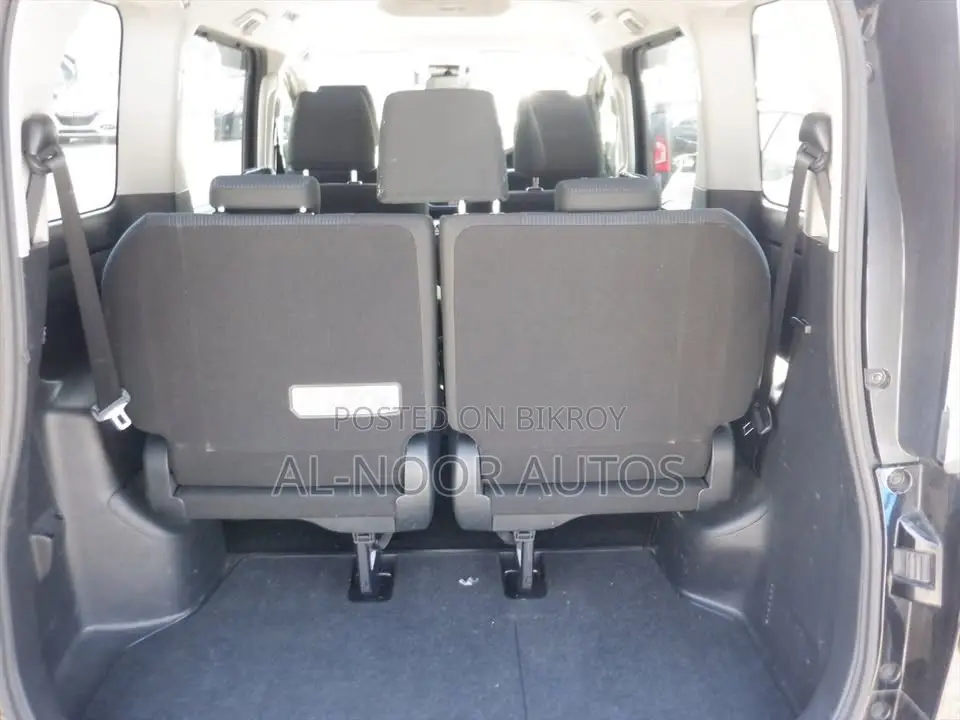 Toyota Noah 1.8 Front-Wheel Drive Hybrid (7 Seater) 2021 Black