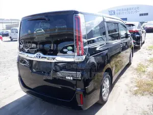 Toyota Noah 1.8 Front-Wheel Drive Hybrid (7 Seater) 2021 Black