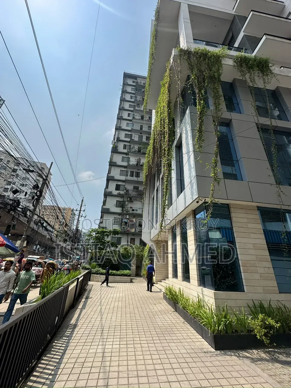 New Eskaton, Full Commercial Building