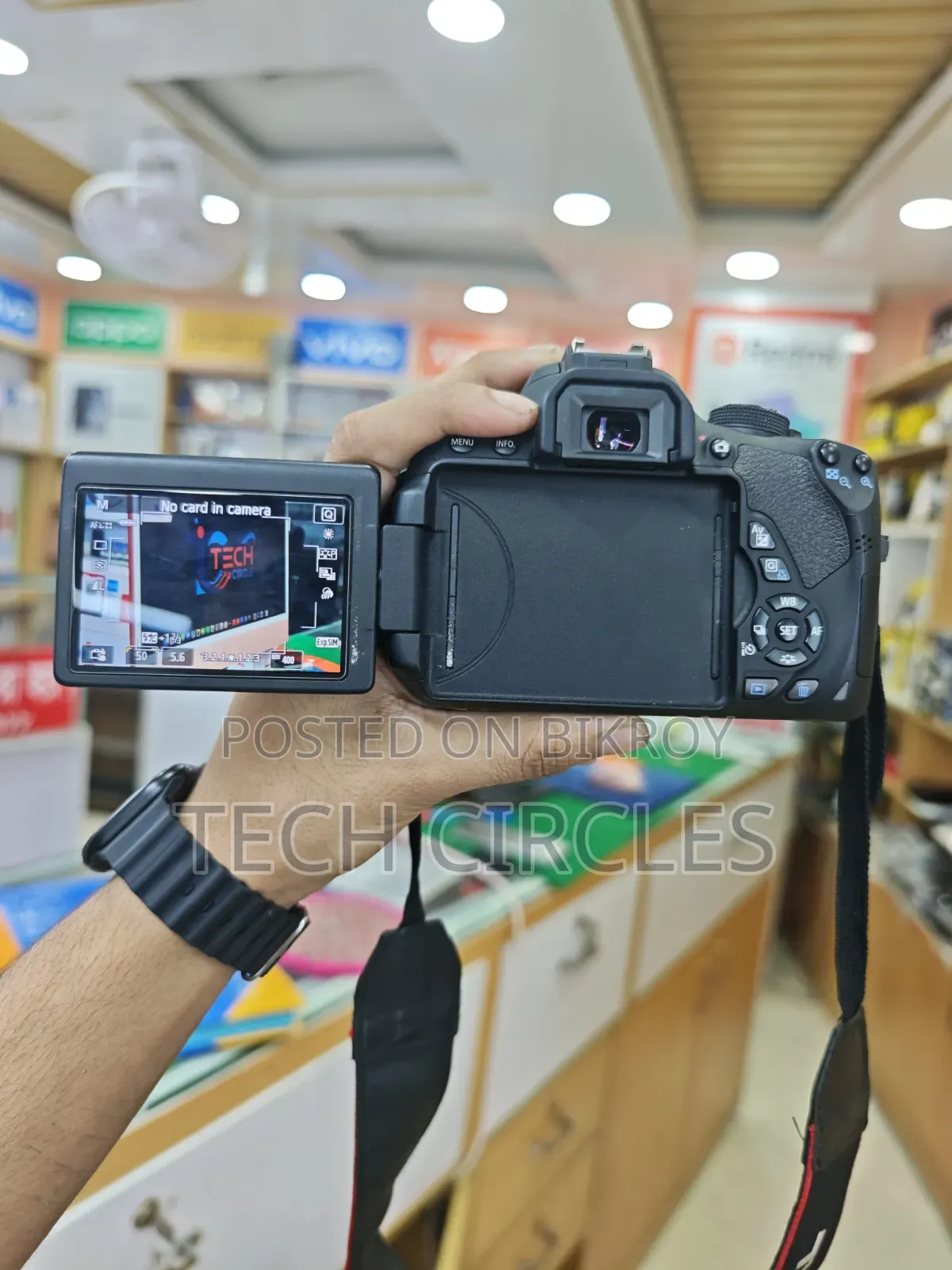 Canon EOS 700D