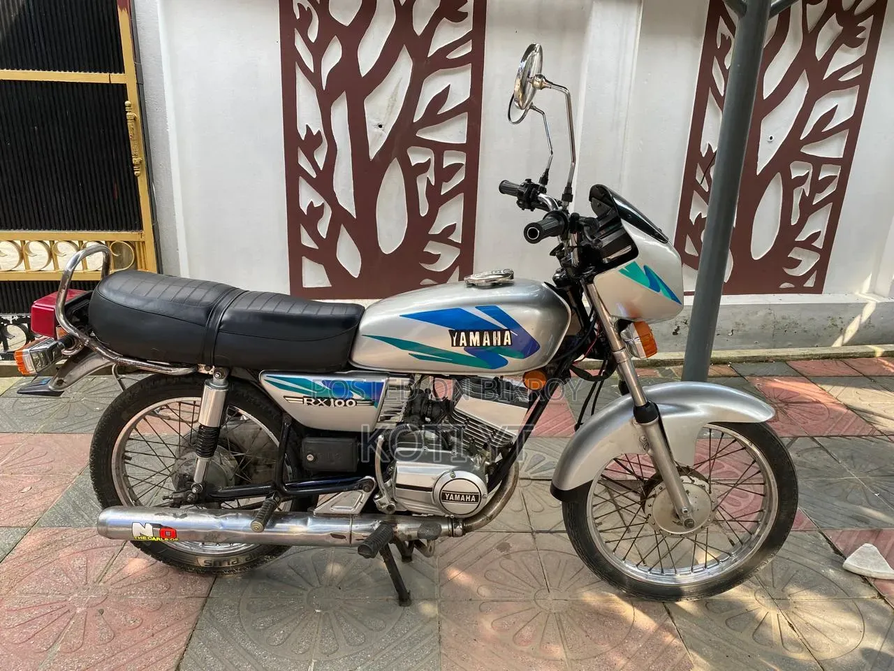 Yamaha 2002 Silver
