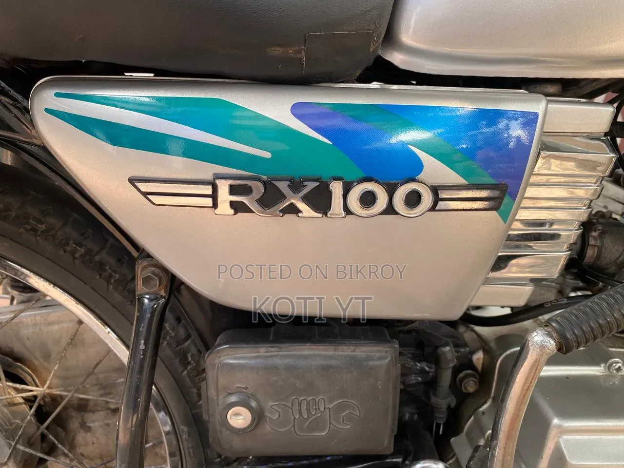 Yamaha 2002 Silver