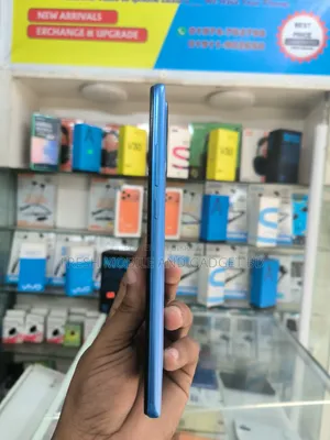 Vivo Y33s 128 GB Silver