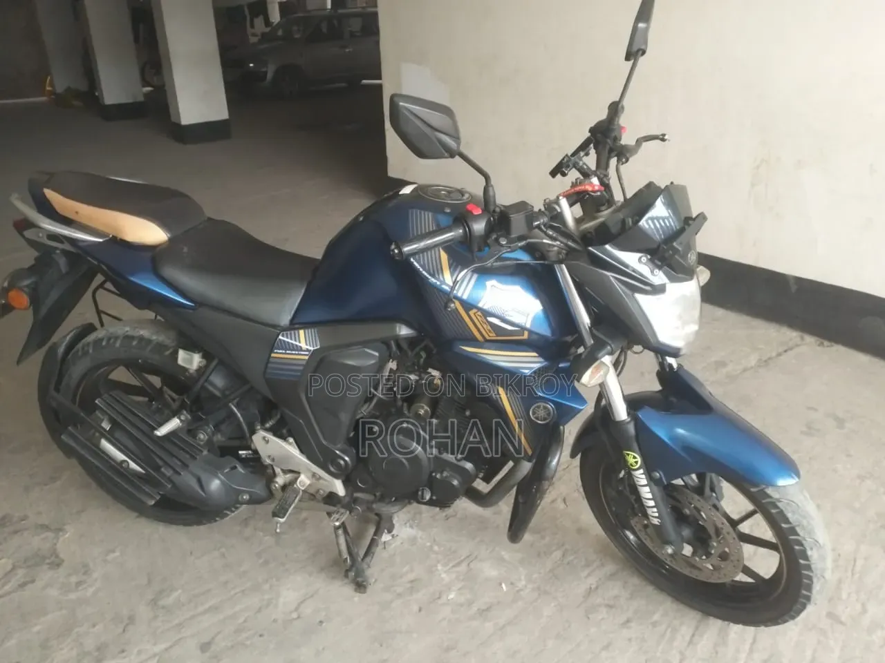 ইয়ামাহা এফজেডএস ভি২ ২০২৩ নীল