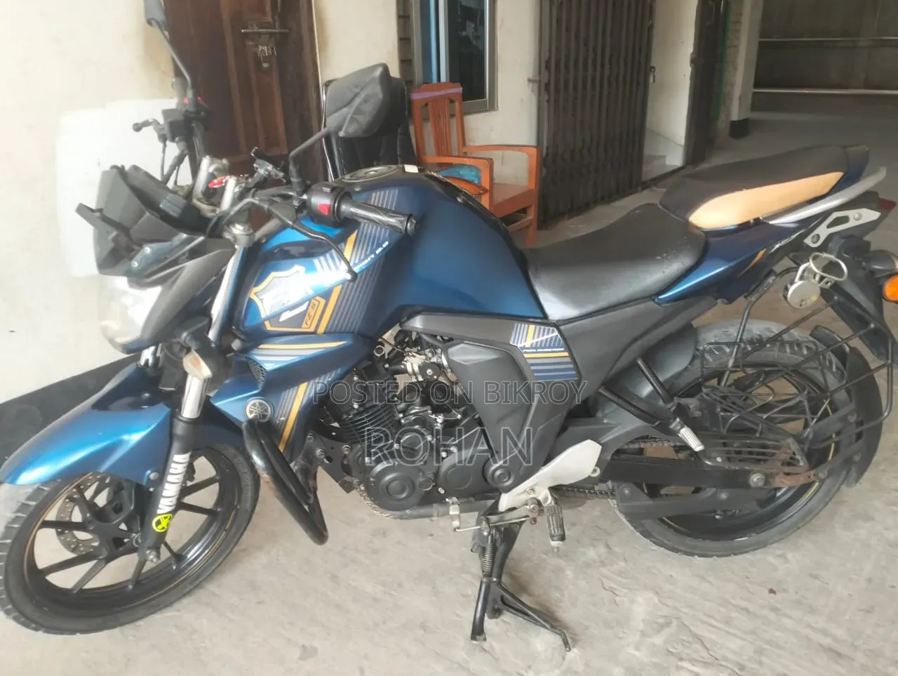 ইয়ামাহা এফজেডএস ভি২ ২০২৩ নীল