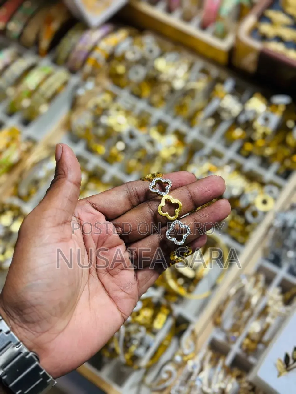 Premium Gold Plated Heart Stone Bracelet - Tanu's Mart