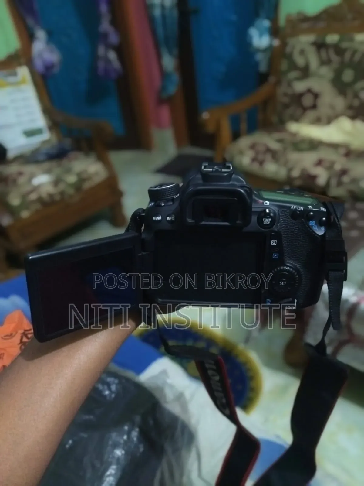 ক্যানন ডিএসএলআর ইওএস ৭০ডি ইএফ-এস ৫৫-২৫০মিমি আইএস এসটিএম টেলিফটো জুম লেন্সসহ