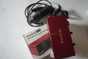 Focusrite Scarlett 2i2 3rd Gen Audio Interface