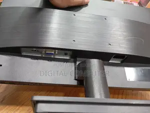 Dell 19" FHD Glossy Computer Monitor