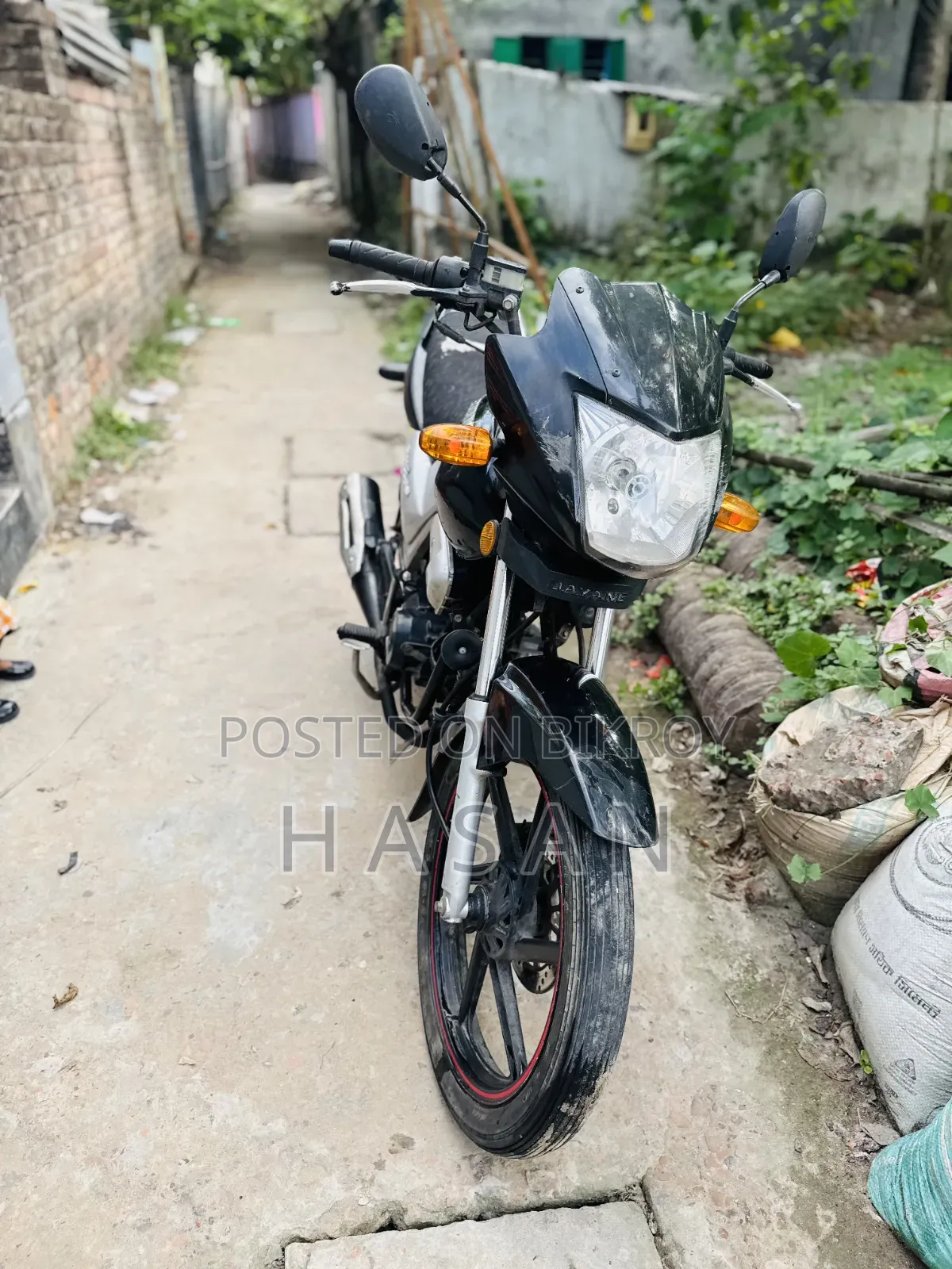 রানার বুলেট ১০০ ২০২০ ব্ল্যাক
