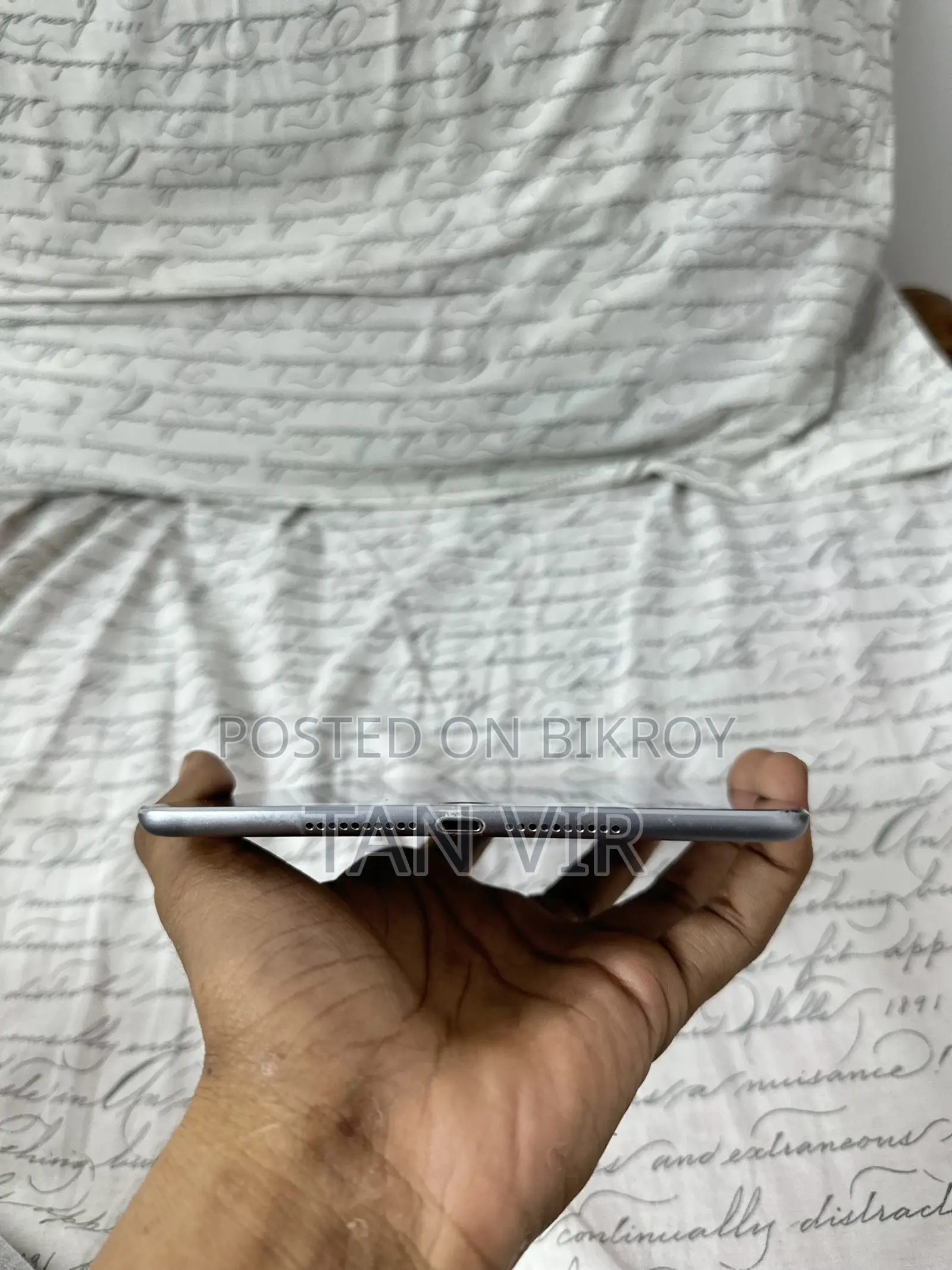 Apple iPad mini 4 128 GB Silver