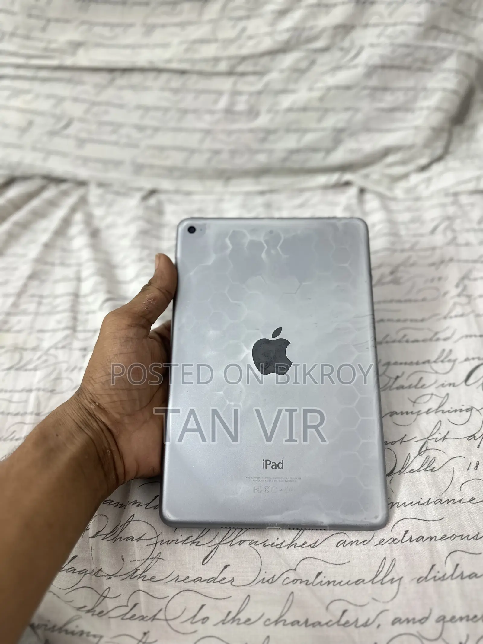 Apple iPad mini 4 128 GB Silver
