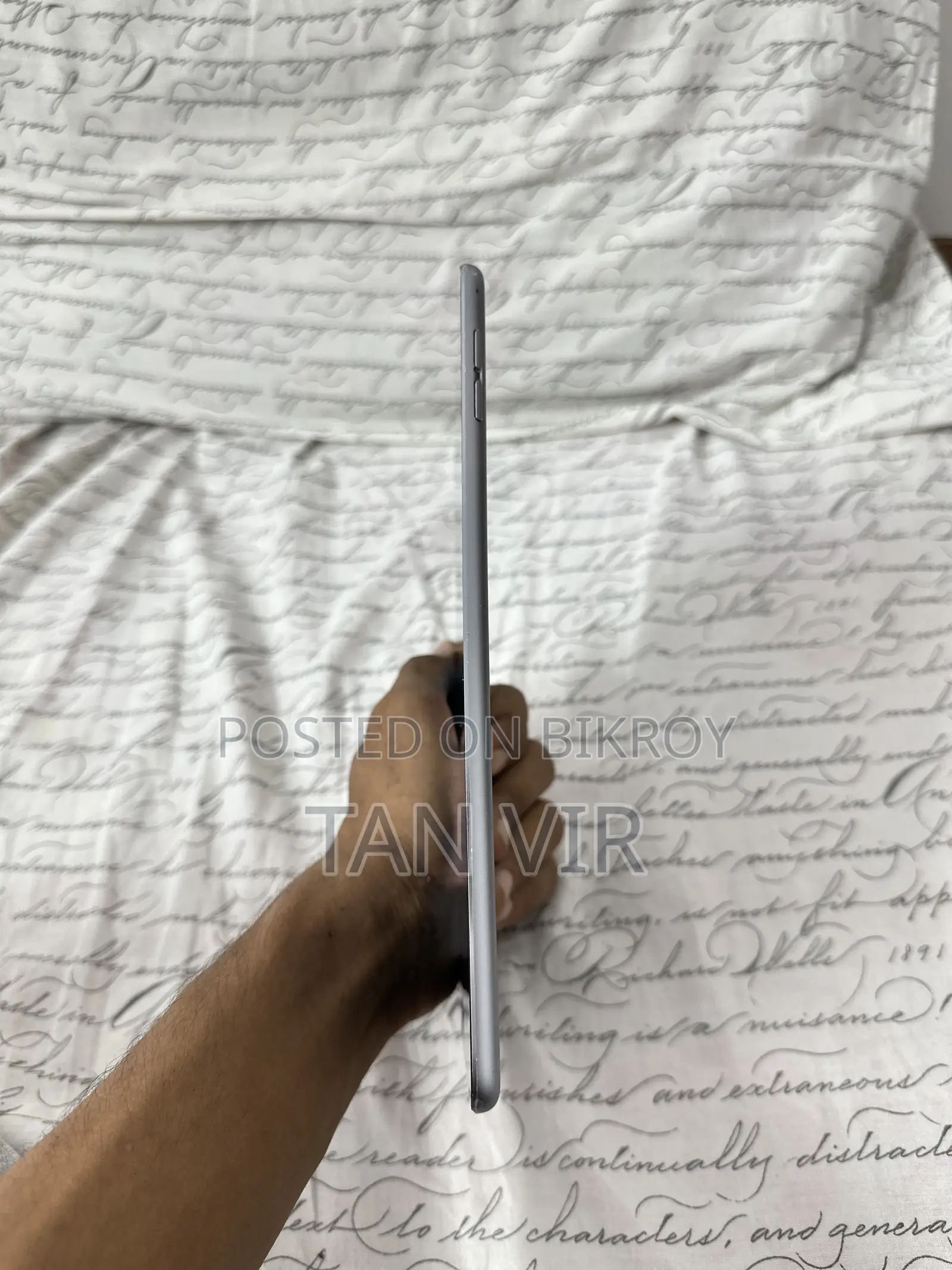 Apple iPad mini 4 128 GB Silver