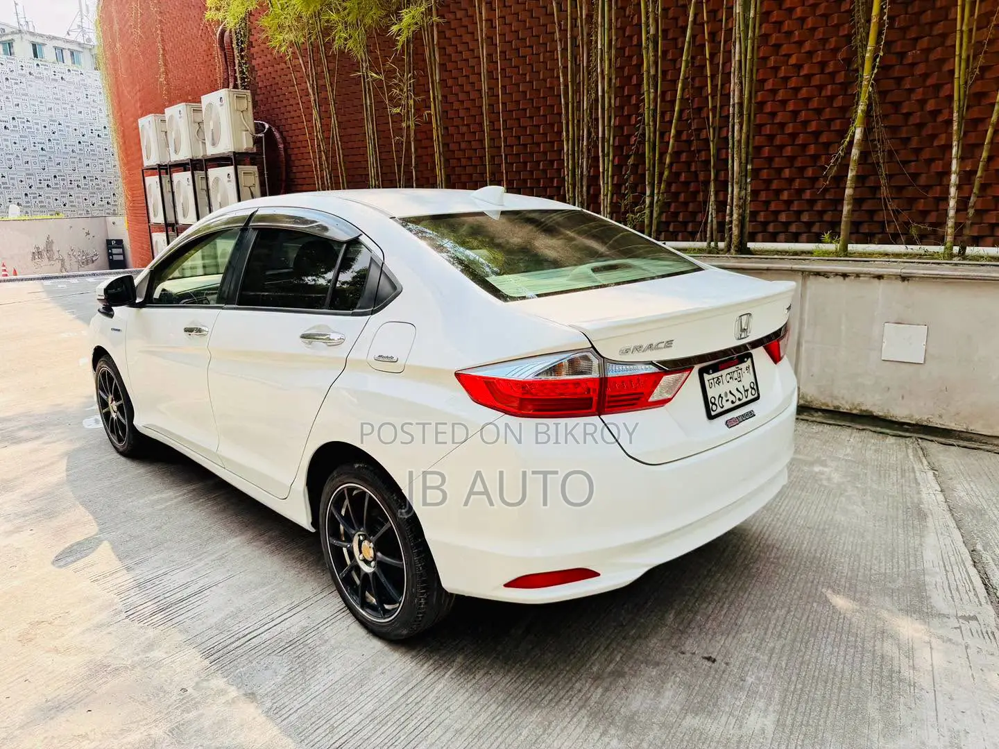 Honda Grace 2015 Pearl