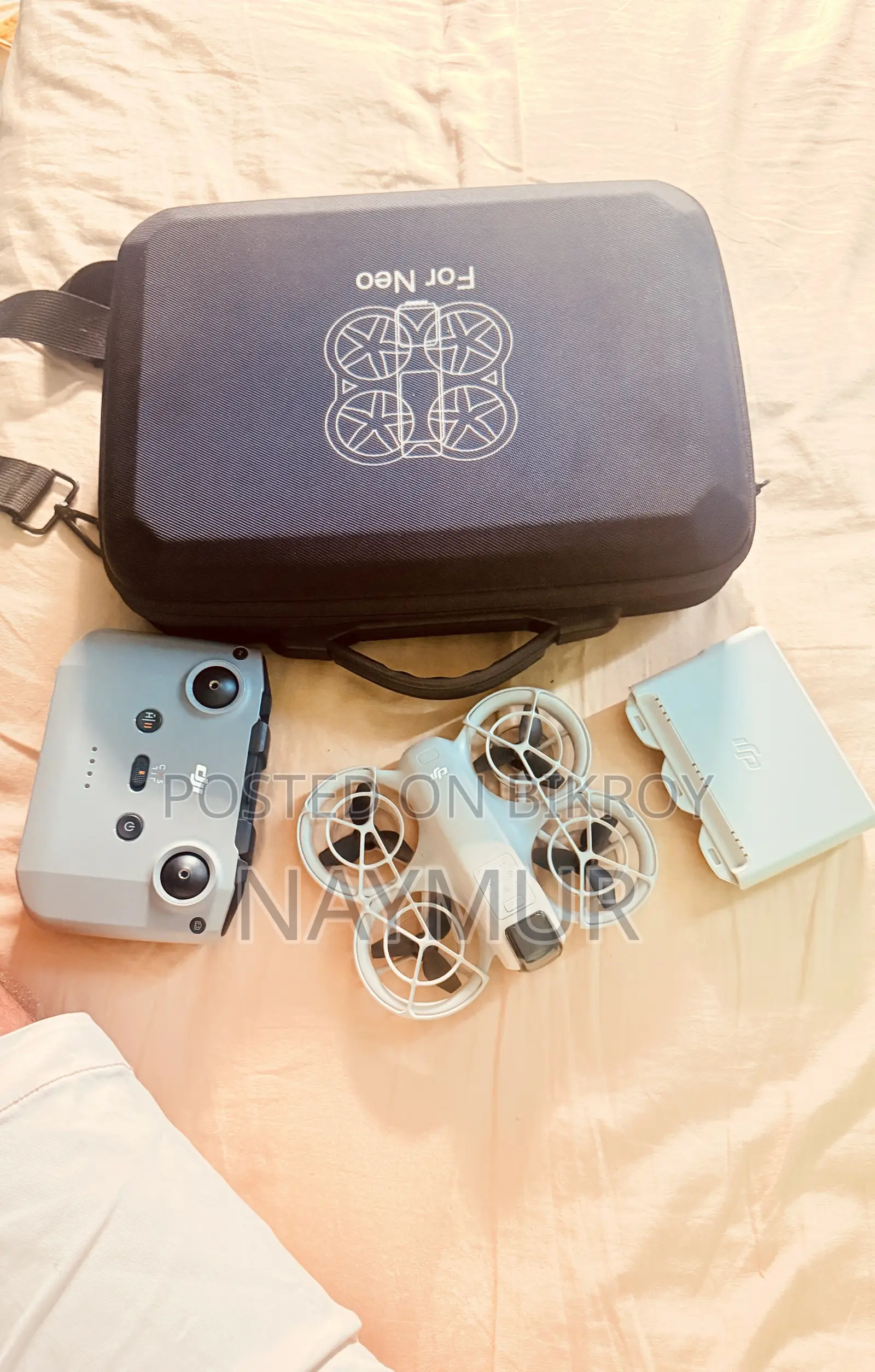 DJI Neo Fly More Combo