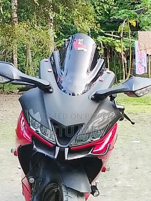 Yamaha R15 V3 ২০২২ লাল