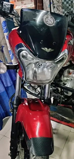 Bajaj V15 2018 Red