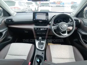 Toyota Yaris Cross 1.5 Hybrid AWD 2021 Pearl