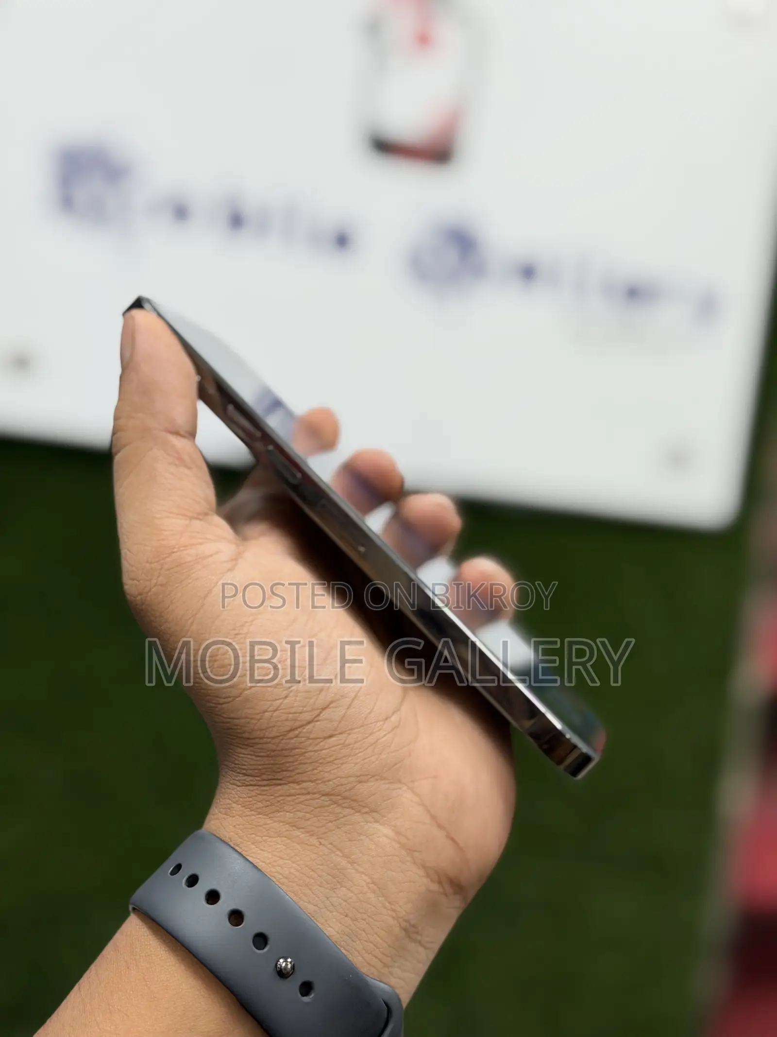 অ্যাপল আইফোন ১৩ প্রো ম্যাক্স ২৫৬ জিবি ব্ল্যাক