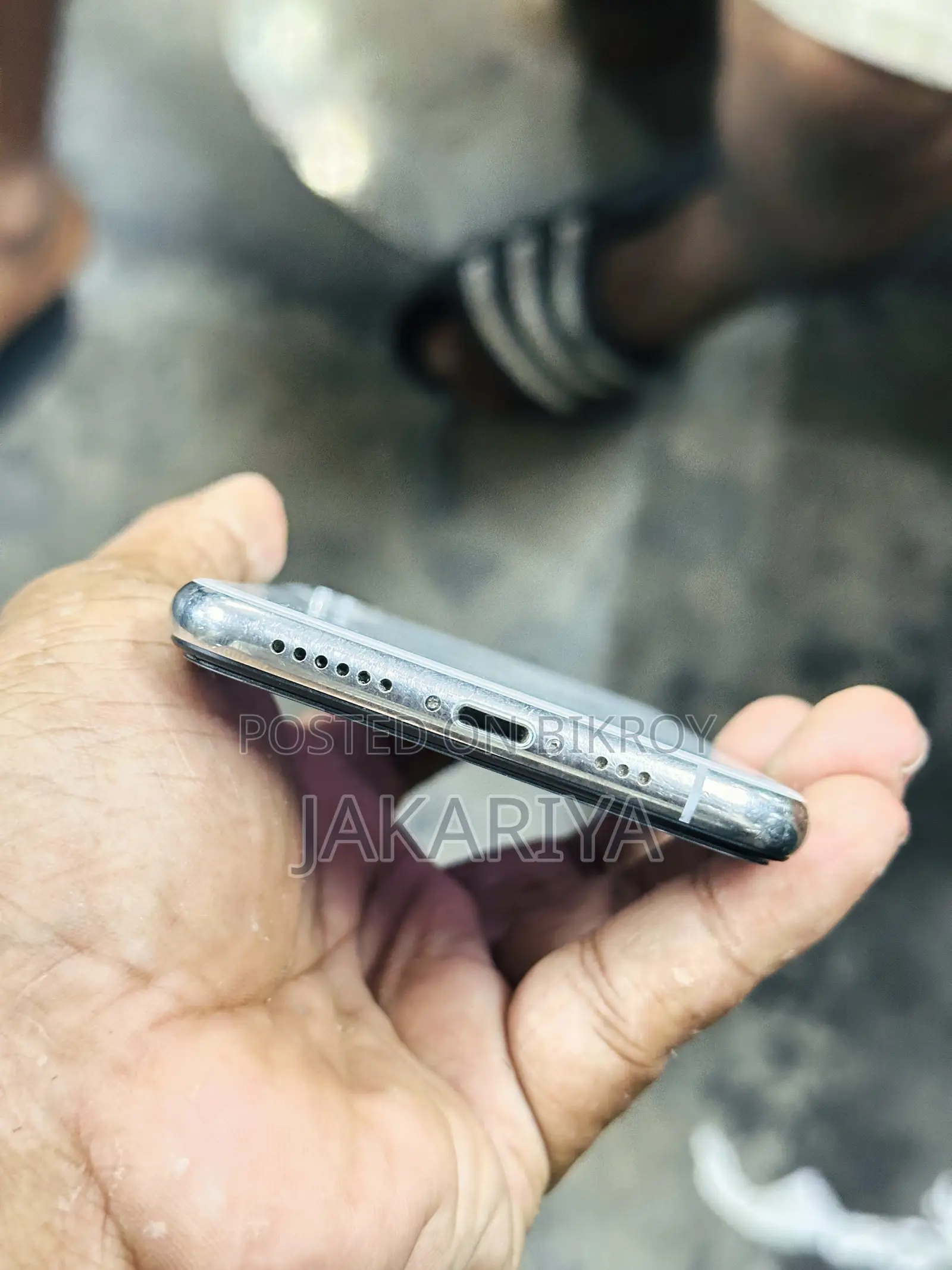 অ্যাপল আইফোন এক্সএস ৬৪ জিবি রেড