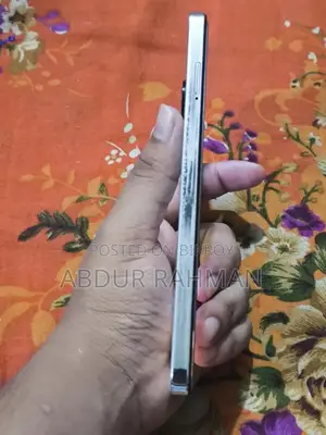 টেকনো ক্যামন ২০ ২৫৬ জিবি