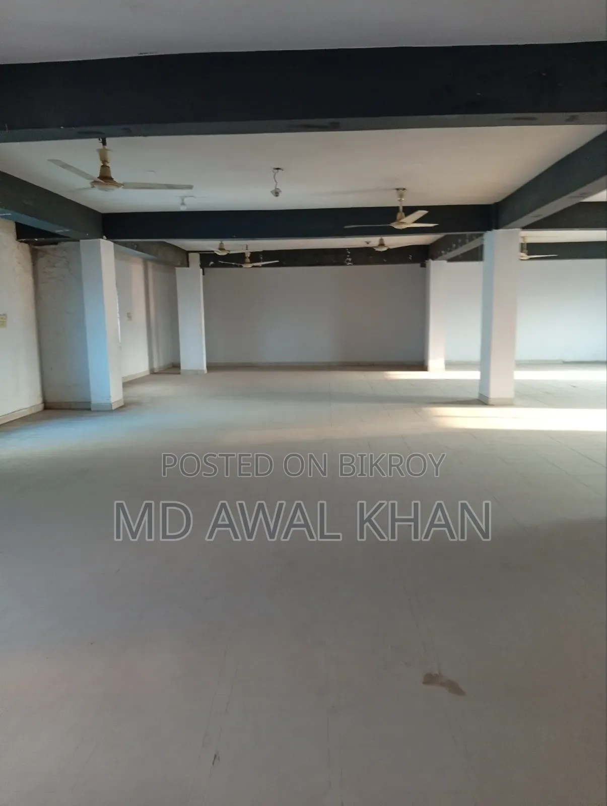 ৬১০০ বর্গফুটের বাণিজ্যিক জায়গা ভাড়ার জন্য