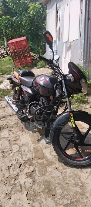 Bajaj Discover 135 2010 Black