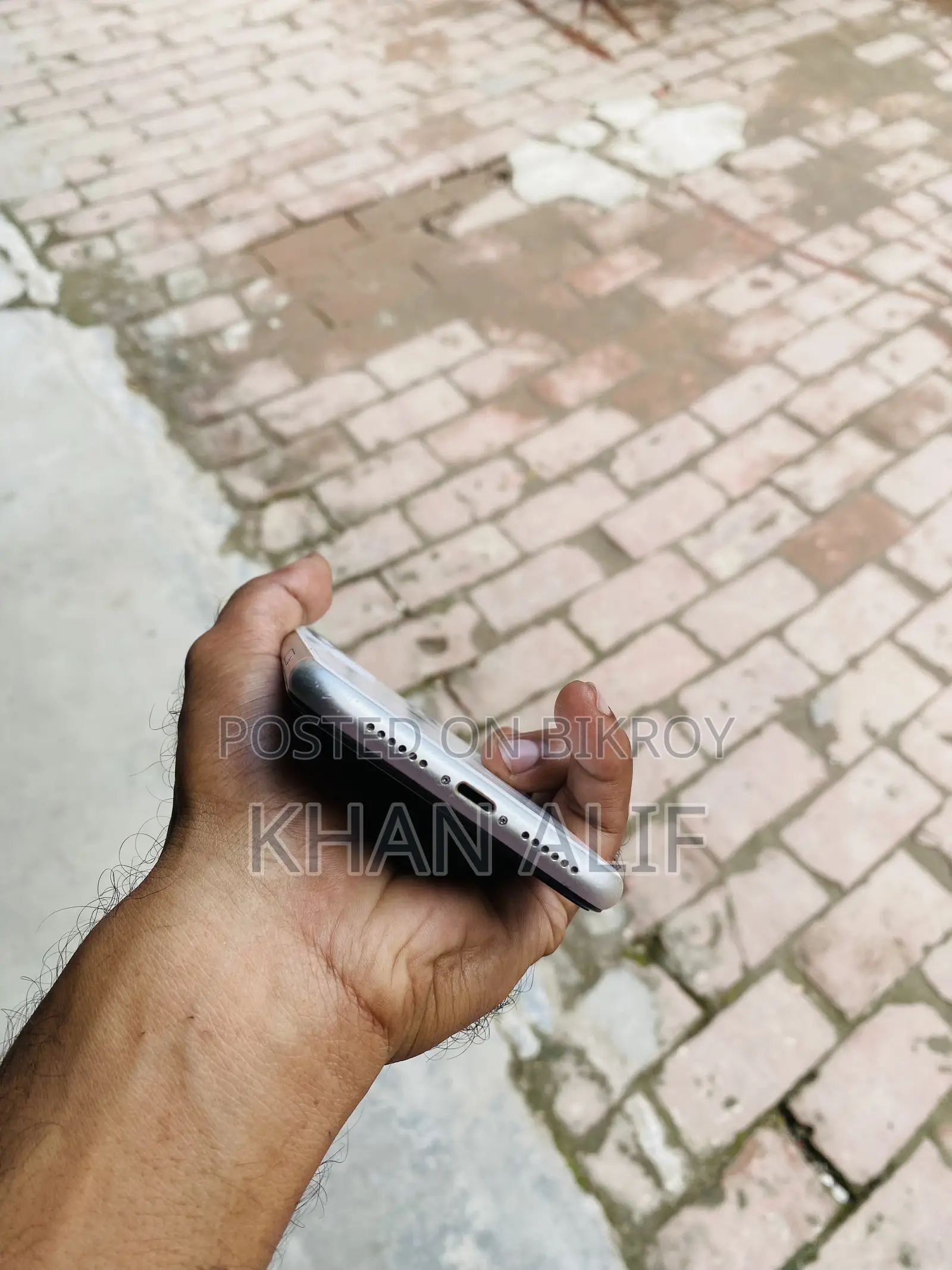 অ্যাপল আইফোন ১১ ১২৮ জিবি সাদা