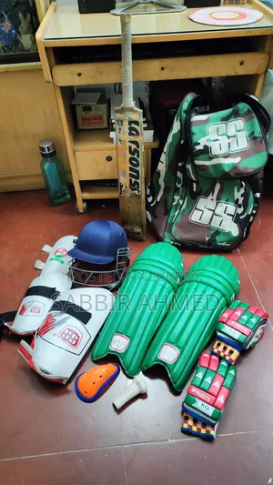 ক্রিকেট কিটস