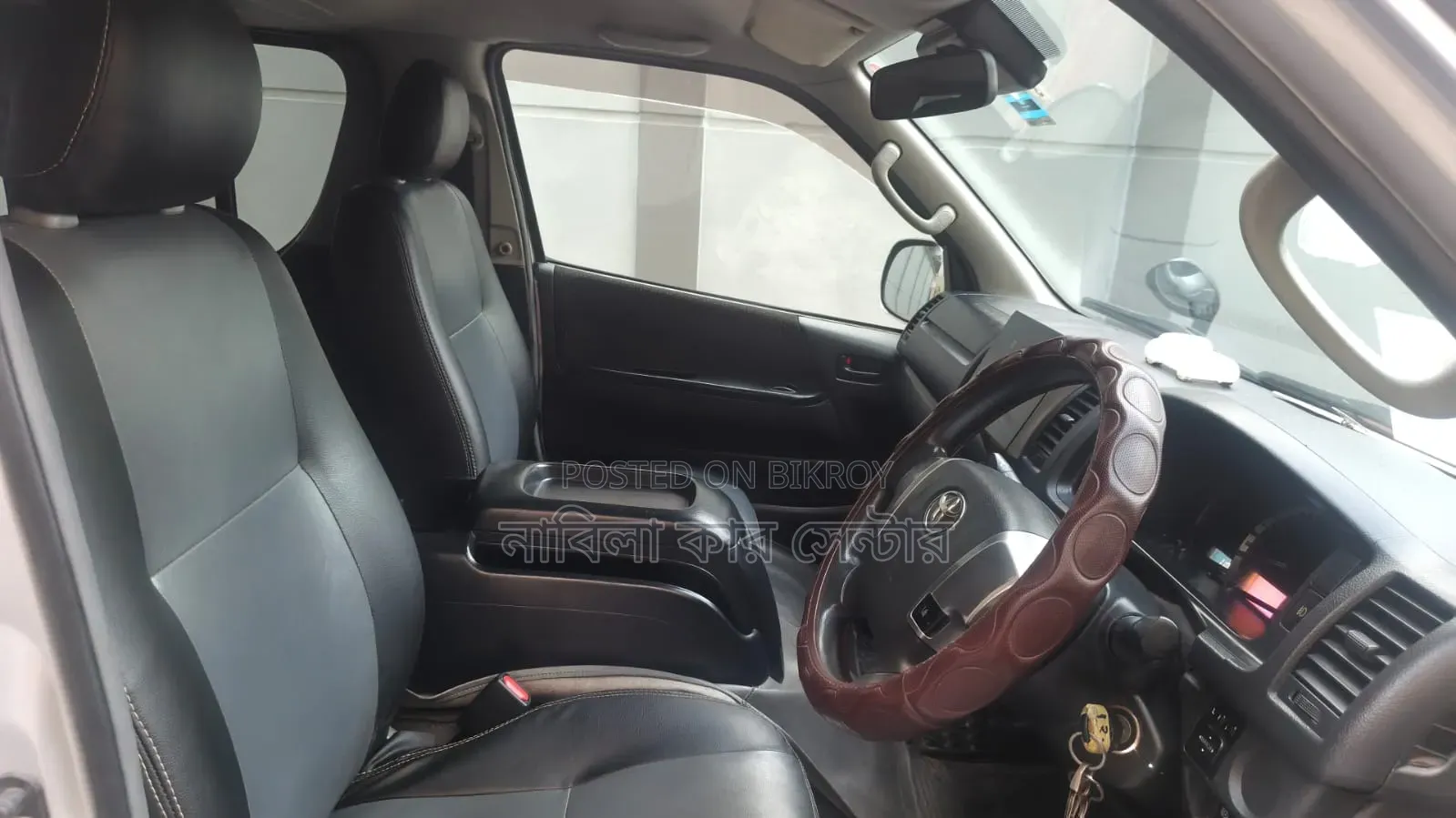 Toyota HiAce 2019 Silver