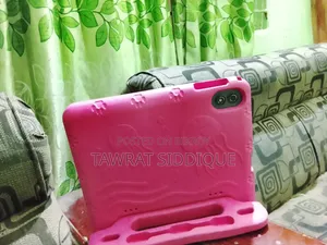 ট্যাবলেট ৬৪ জিবি গ্রে