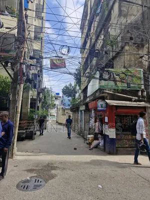 আফতাবনগরে ৬ বেডরুমের সজ্জিত বাড়ি বিক্রয়ের জন্য
