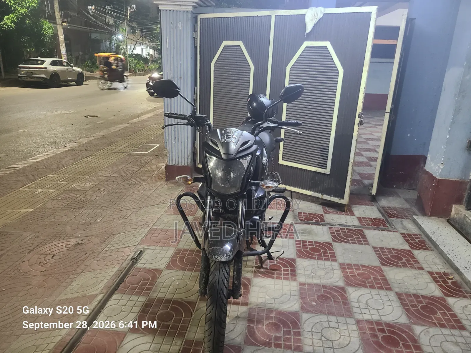 হন্ডা সিবি ২০১৮ ব্ল্যাক