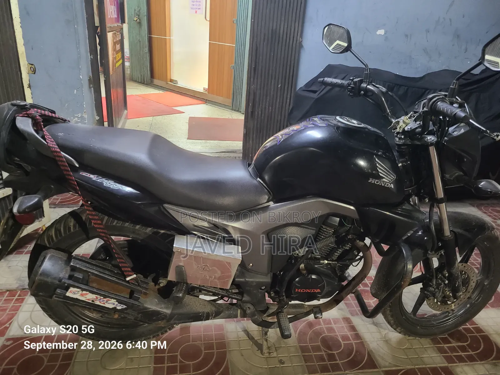হন্ডা সিবি ২০১৮ ব্ল্যাক