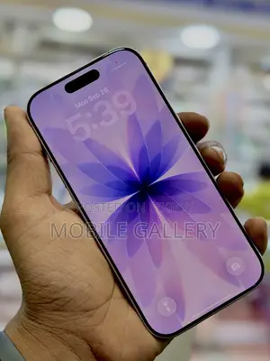 অ্যাপল আইফোন ১৭ ২৫৬ জিবি হোয়াইট