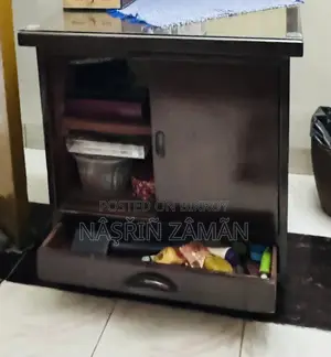ড্রেসিং টেবিল