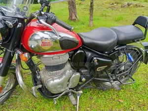 রয়েল এনফিল্ড ক্লাসিক ৩৫০ ২০২৫